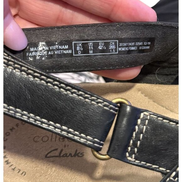 Clarks Collection Open-Toe Black Sandals Adjustable Straps & Stitch Detai; sz 11 - Picture 8 of 8